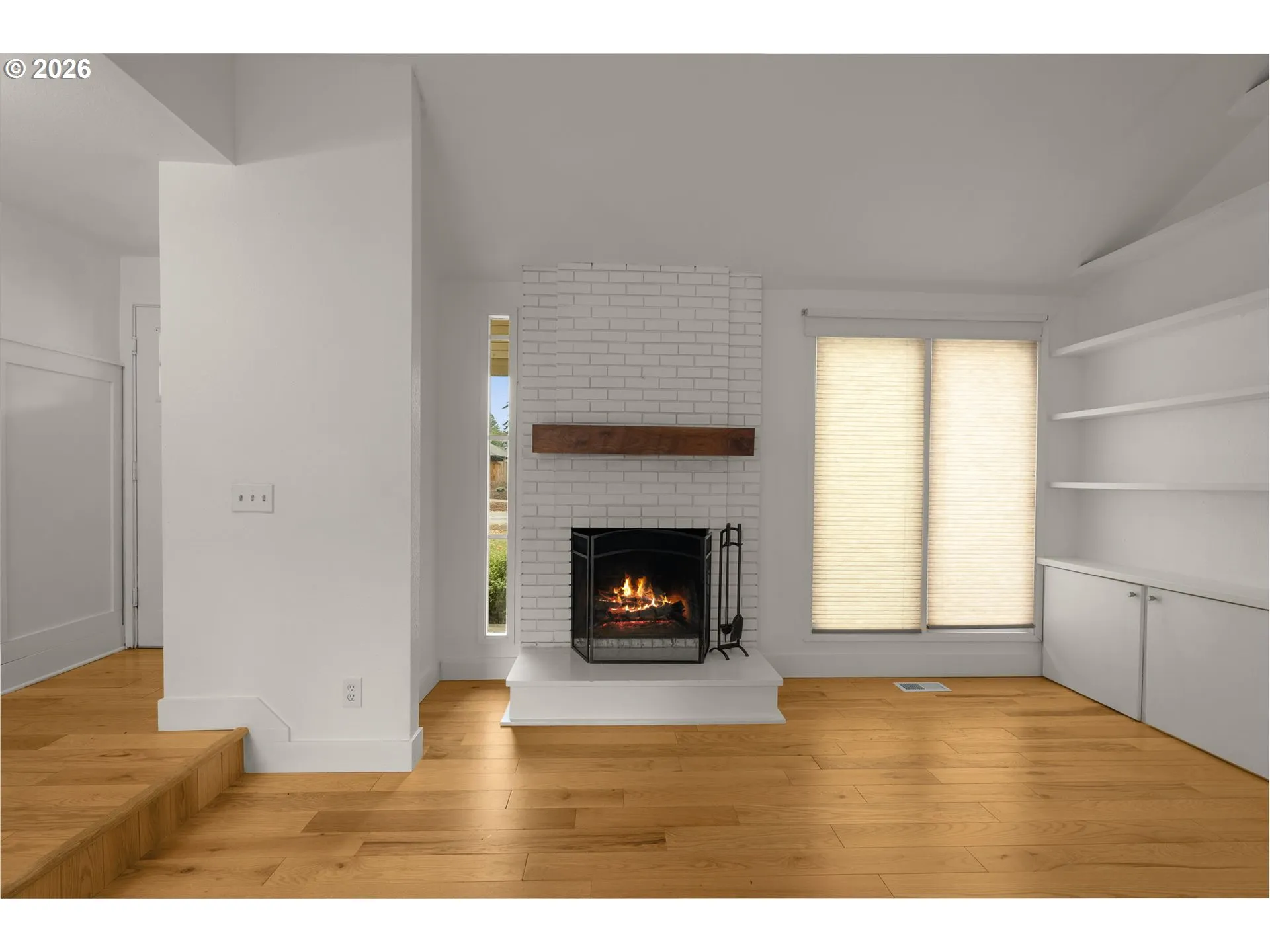 Living Room-Fireplace