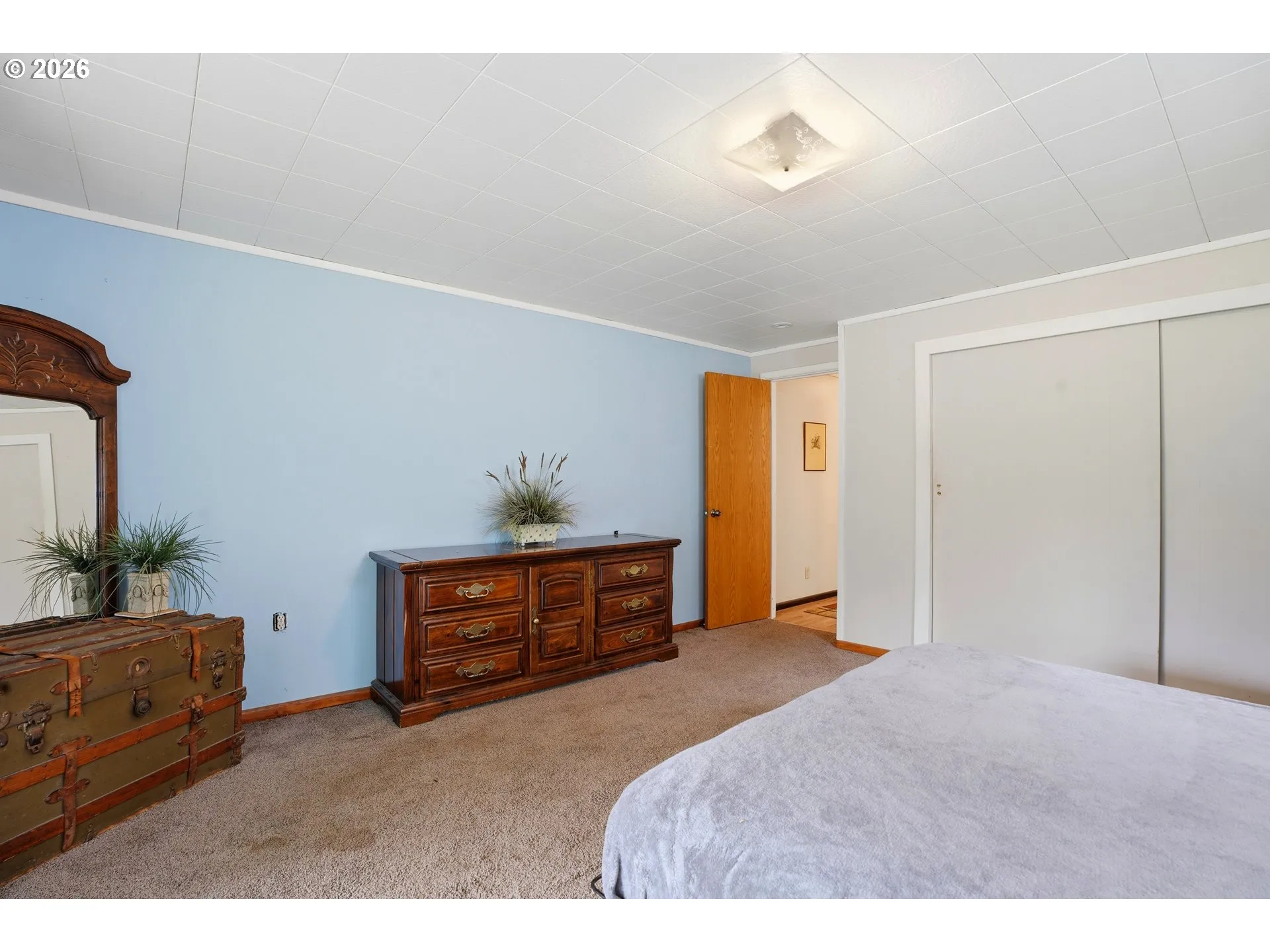 Bedroom, Primary