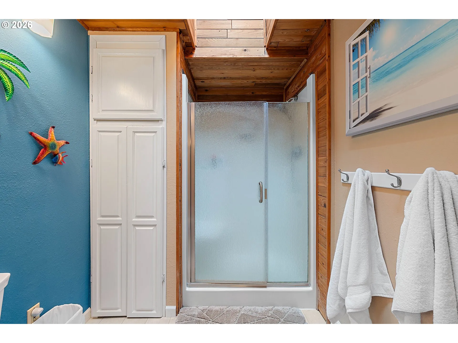 Bathroom, Attached