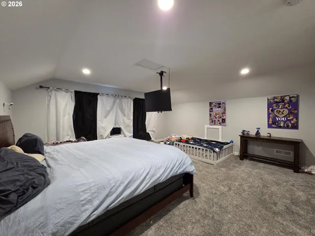 Bedroom, Primary