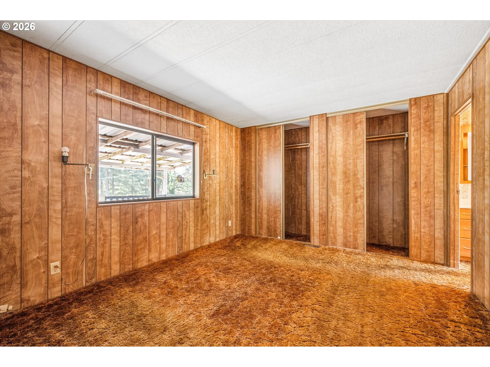 Bedroom, Primary