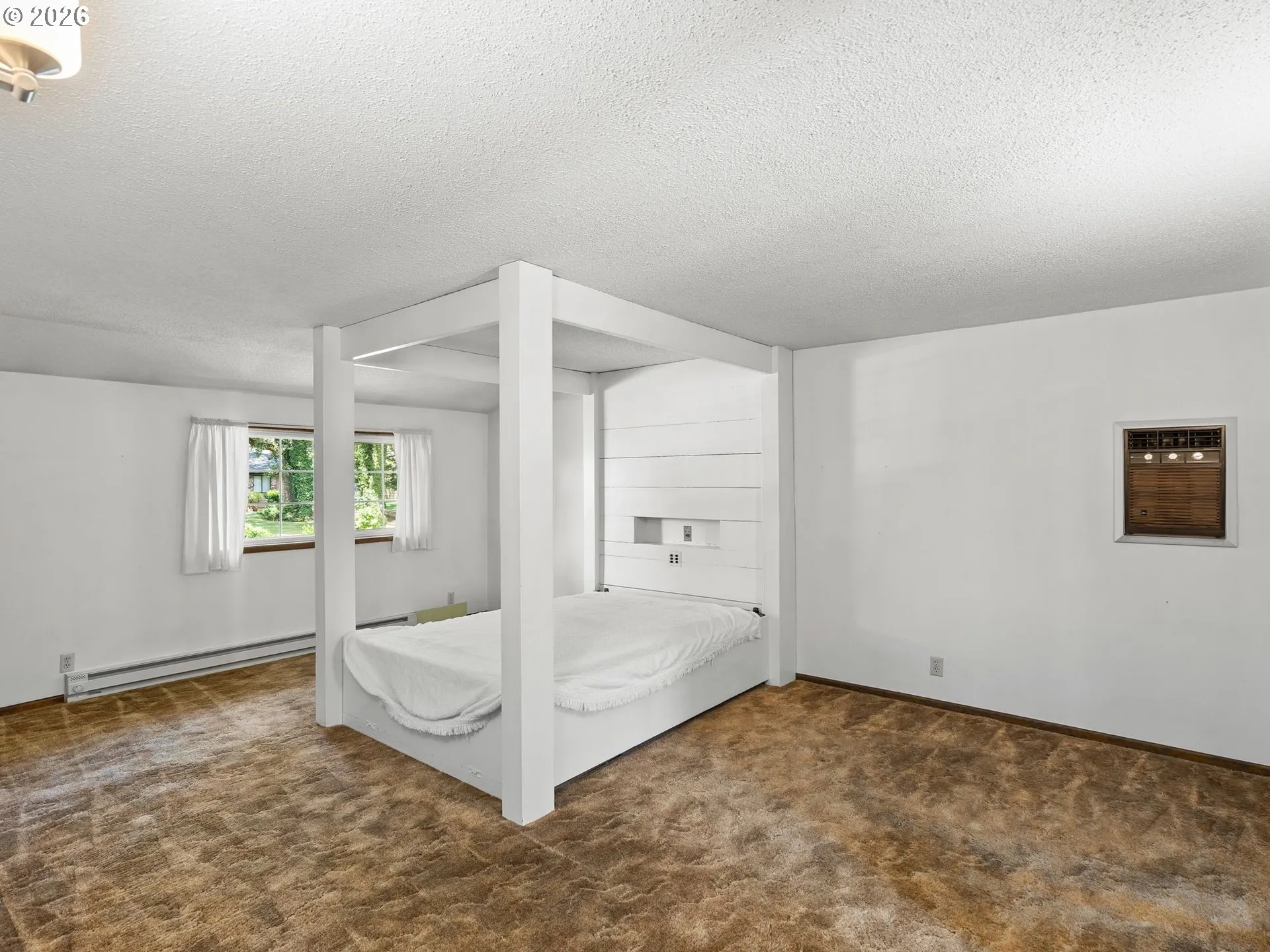 Bedroom, Primary-Upper