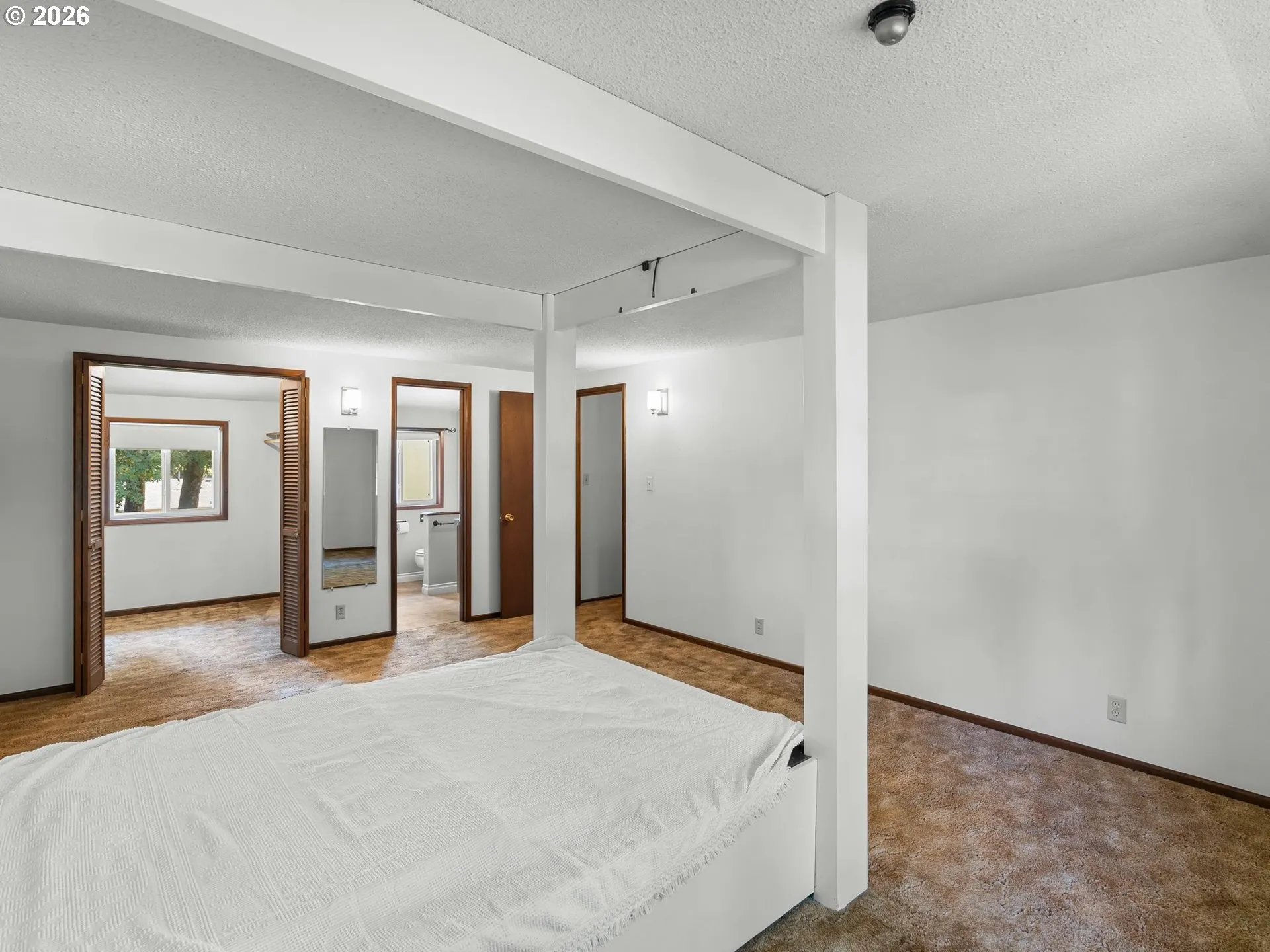 Bedroom, Primary-Upper