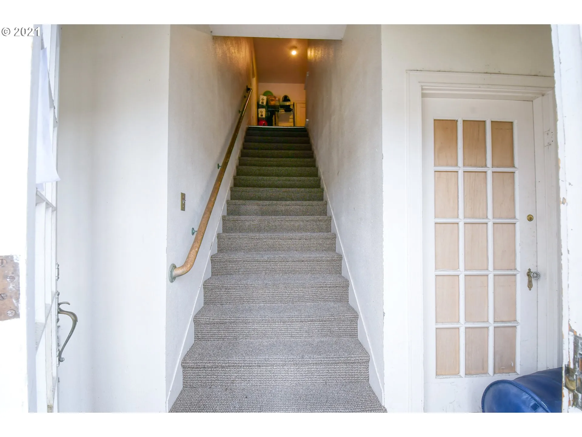 Staircase-To Upper Level