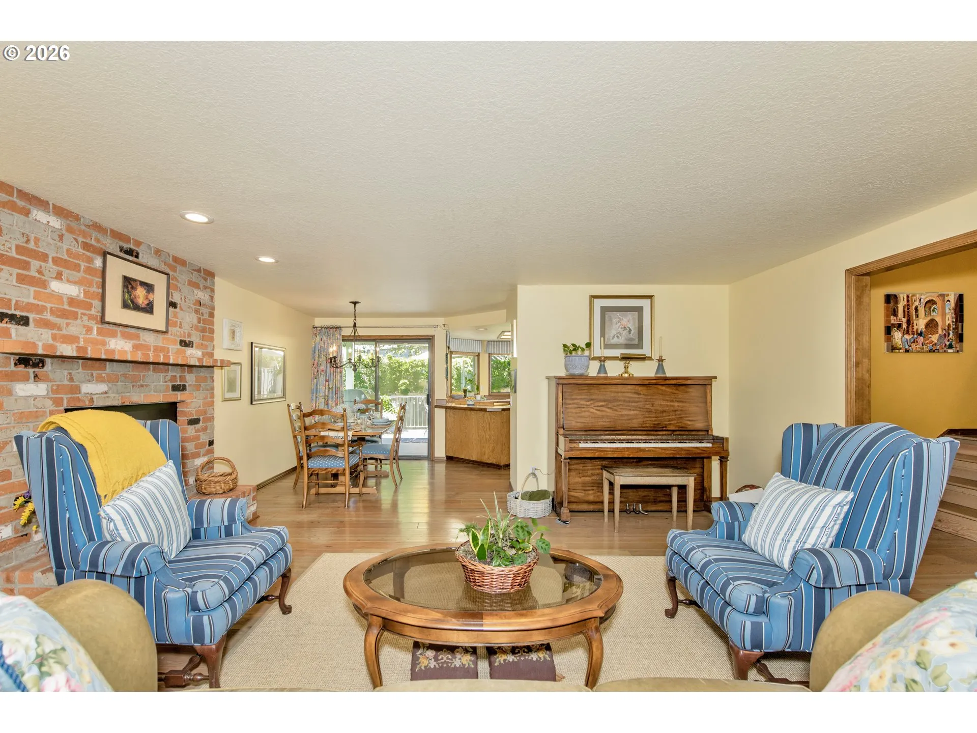 Living Room/Dining Room