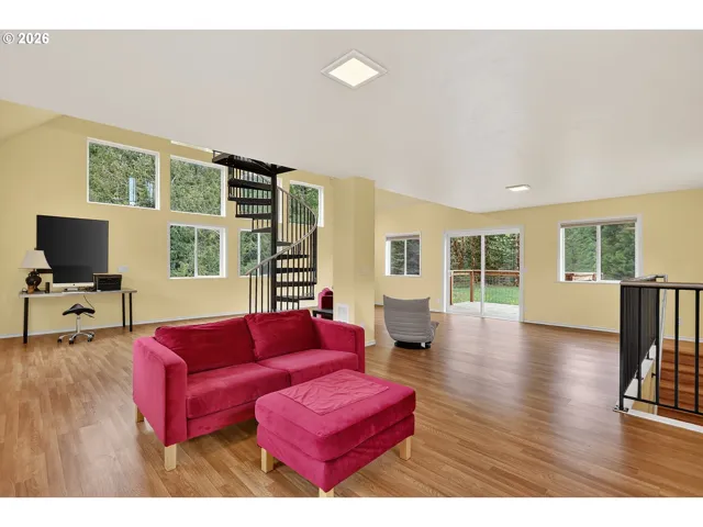 Family Room-Upper