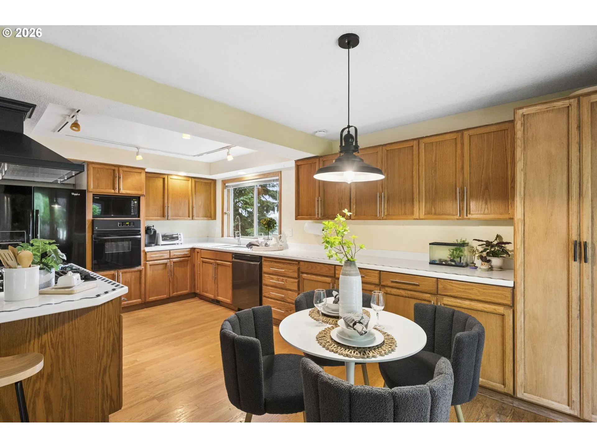 Kitchen/Nook-Eating Area
