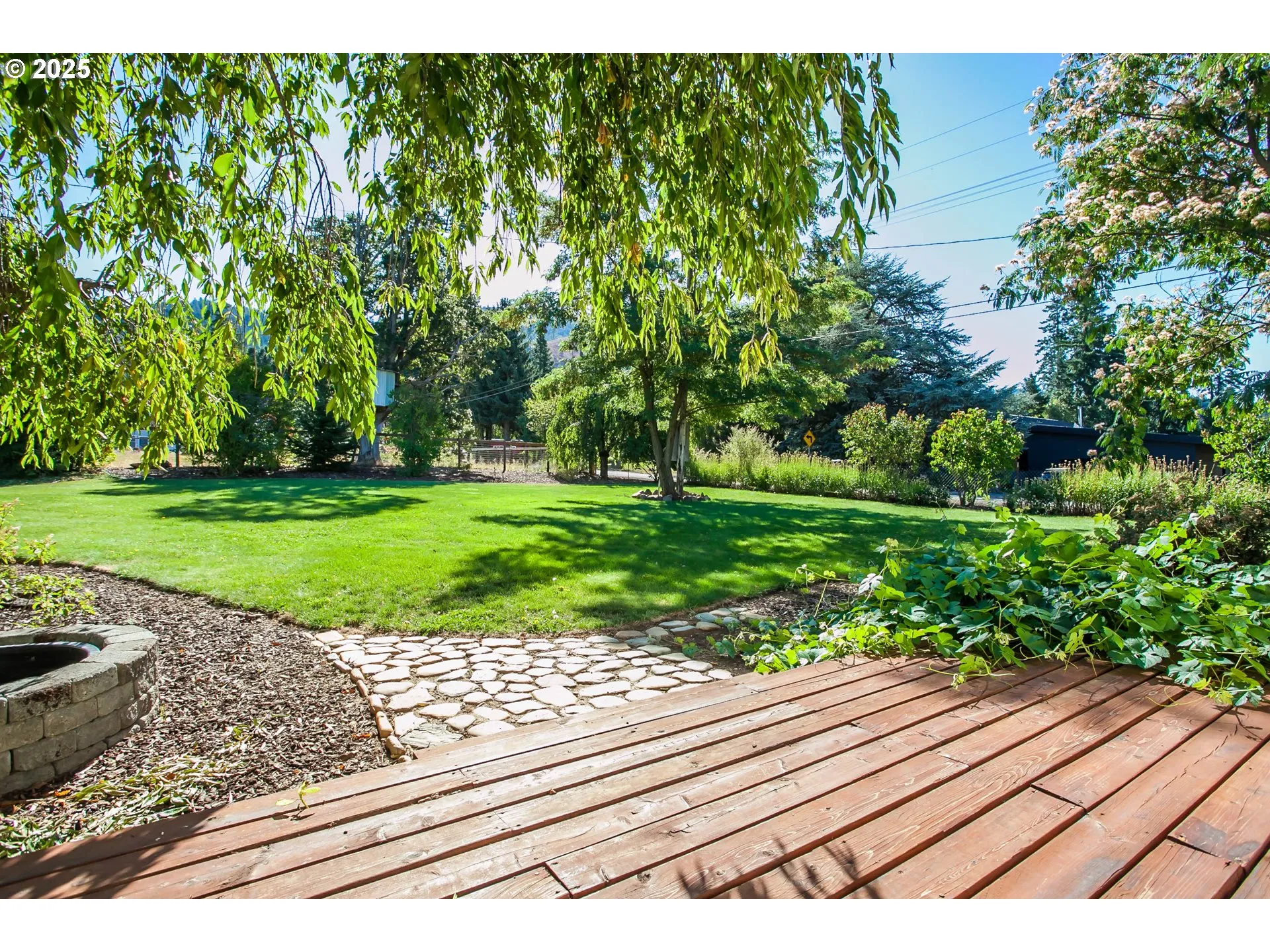 Yard-Back
