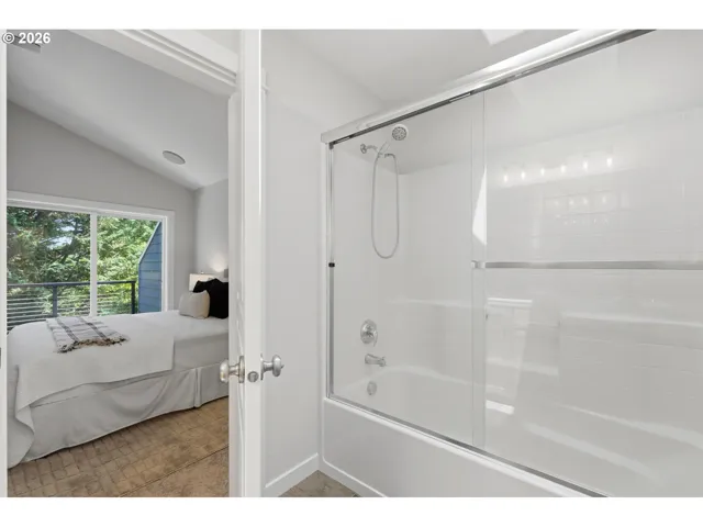 Bathroom, Attached