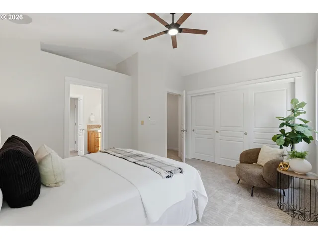 Bedroom, Primary