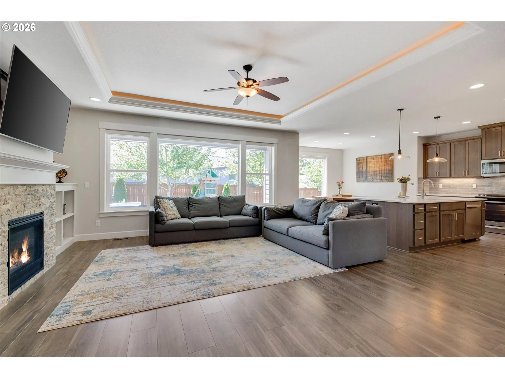 Living Room-Ceiling Fan
