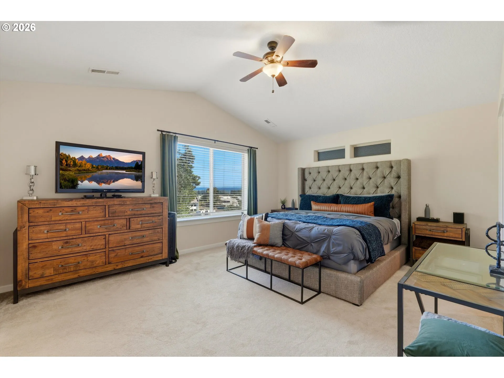 Bedroom, Primary