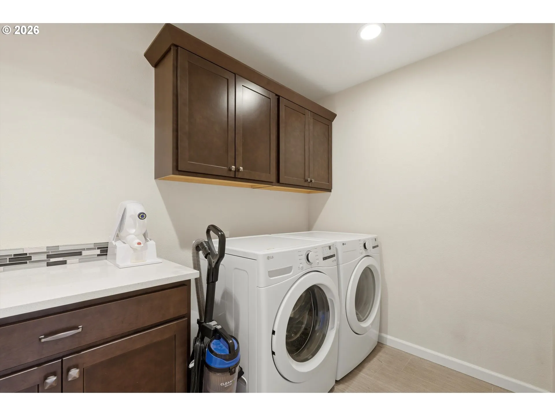 Laundry-Upper