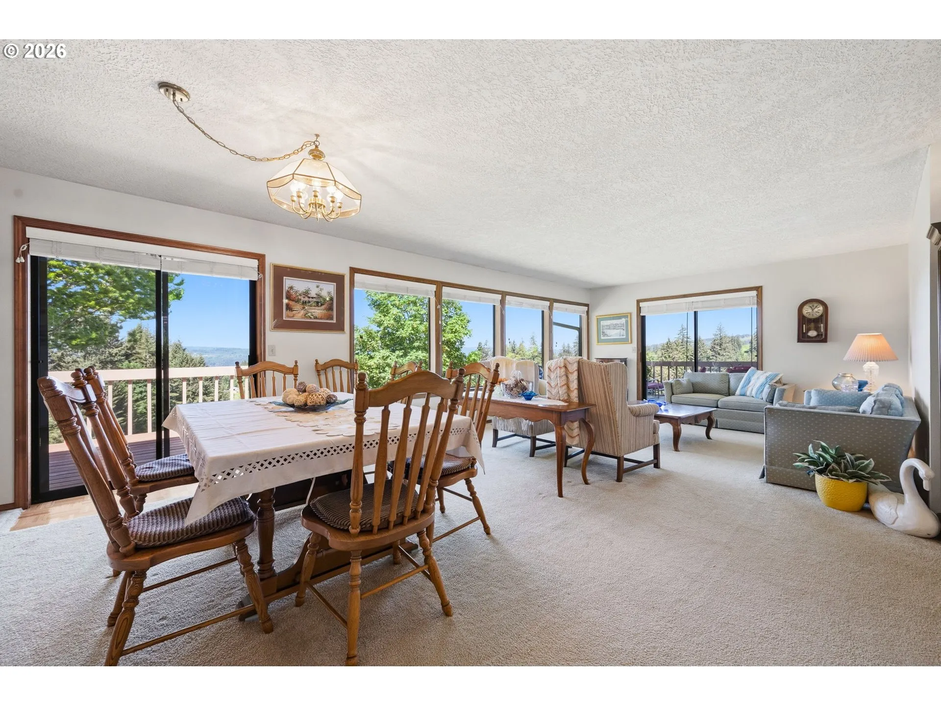 Living Room/Dining Room