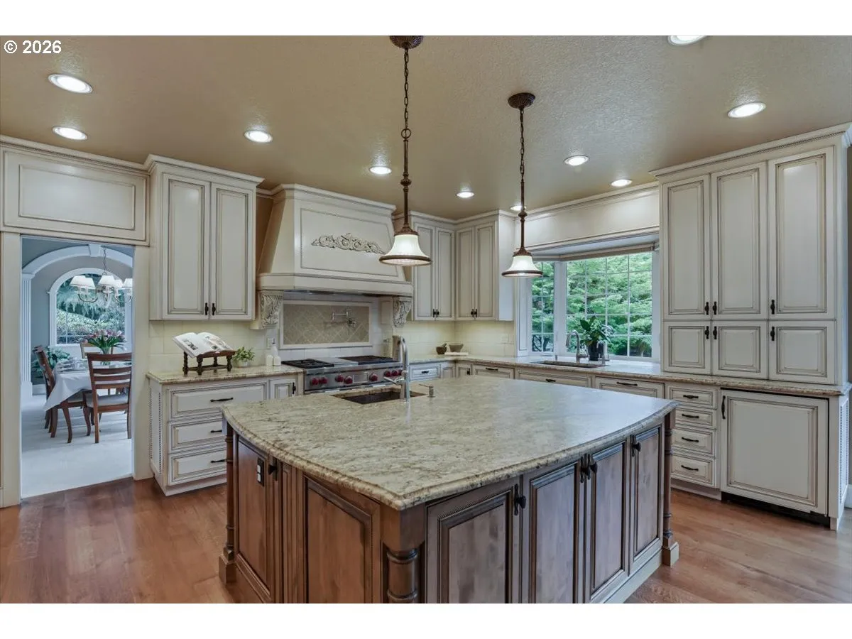 Kitchen-Island