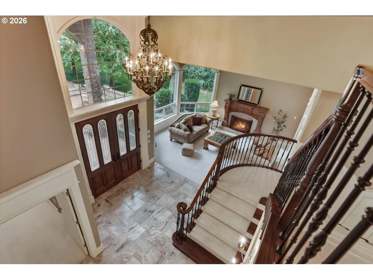 Entrance/Foyer-Wide Angle/Fisheye