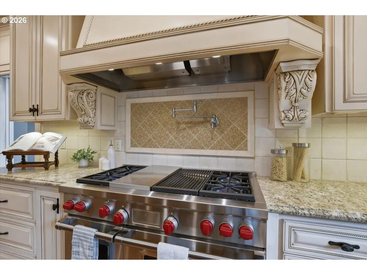 Kitchen-Oven