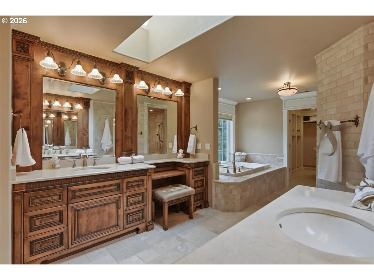 Owner's Suite Bathroom-Full Bathroom