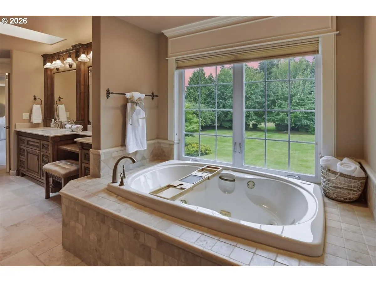 Owner's Suite Bathroom-Full Bathroom