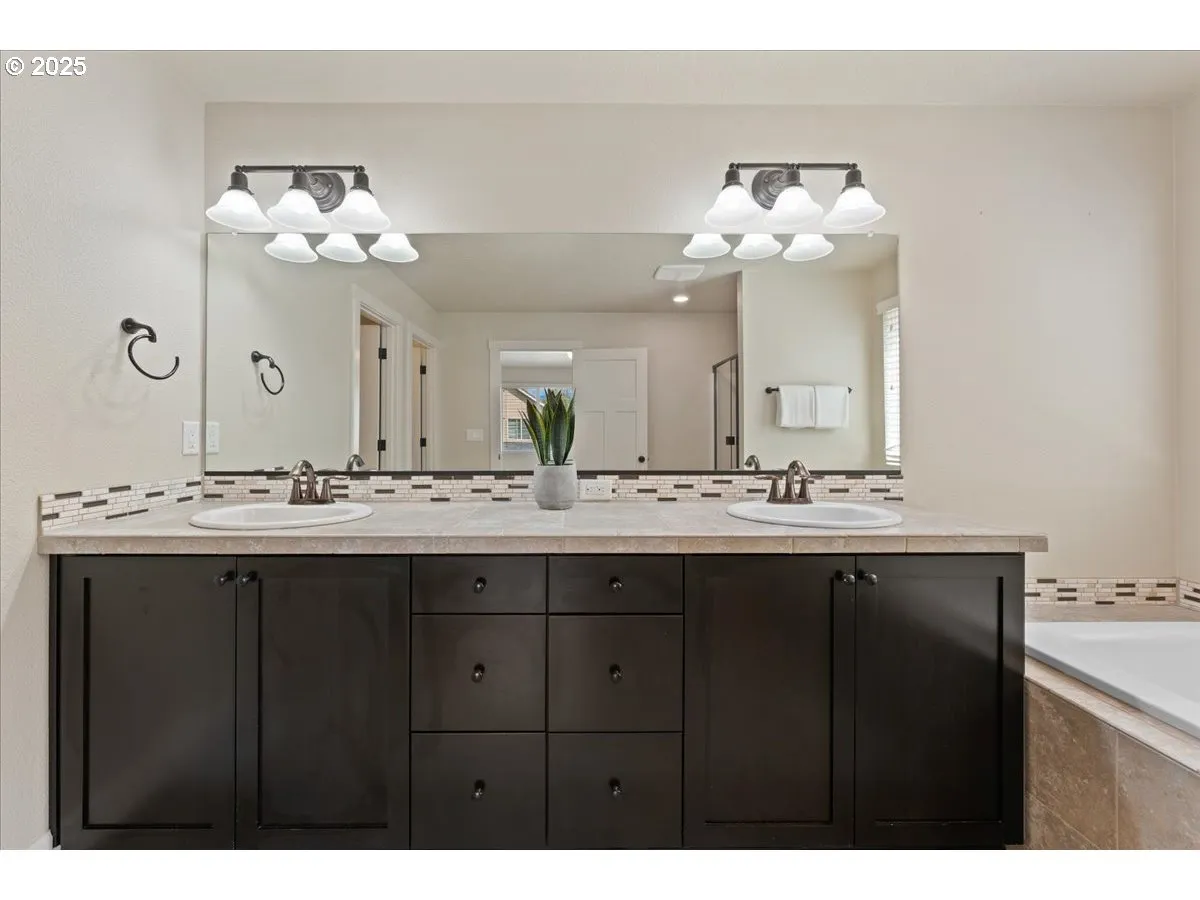 Bathroom, Attached-Double Sinks