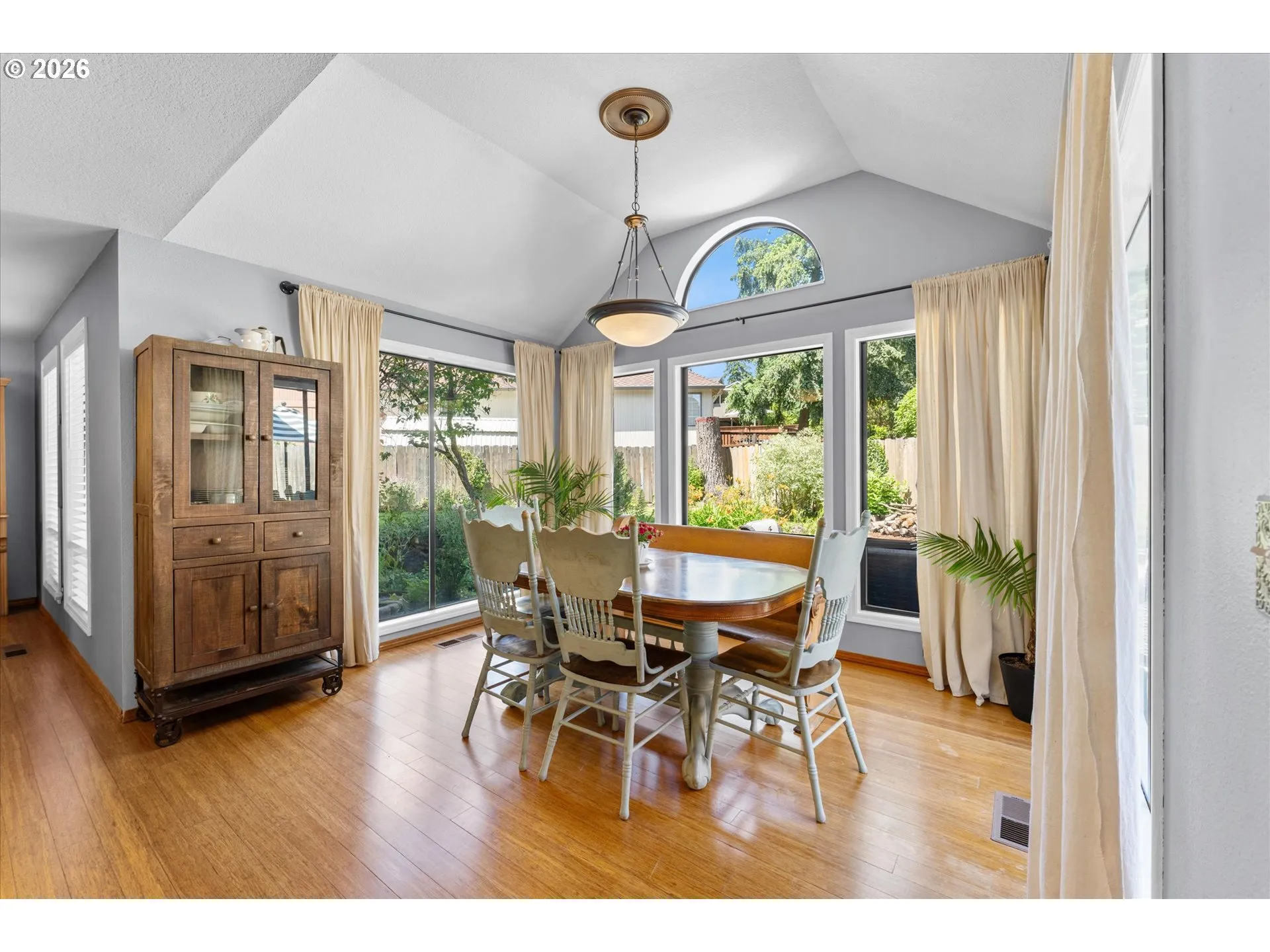 Kitchen-Eating Area
