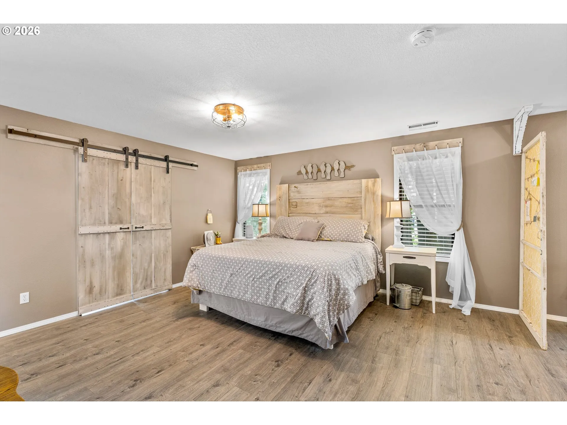 Primary Bedroom-Upper