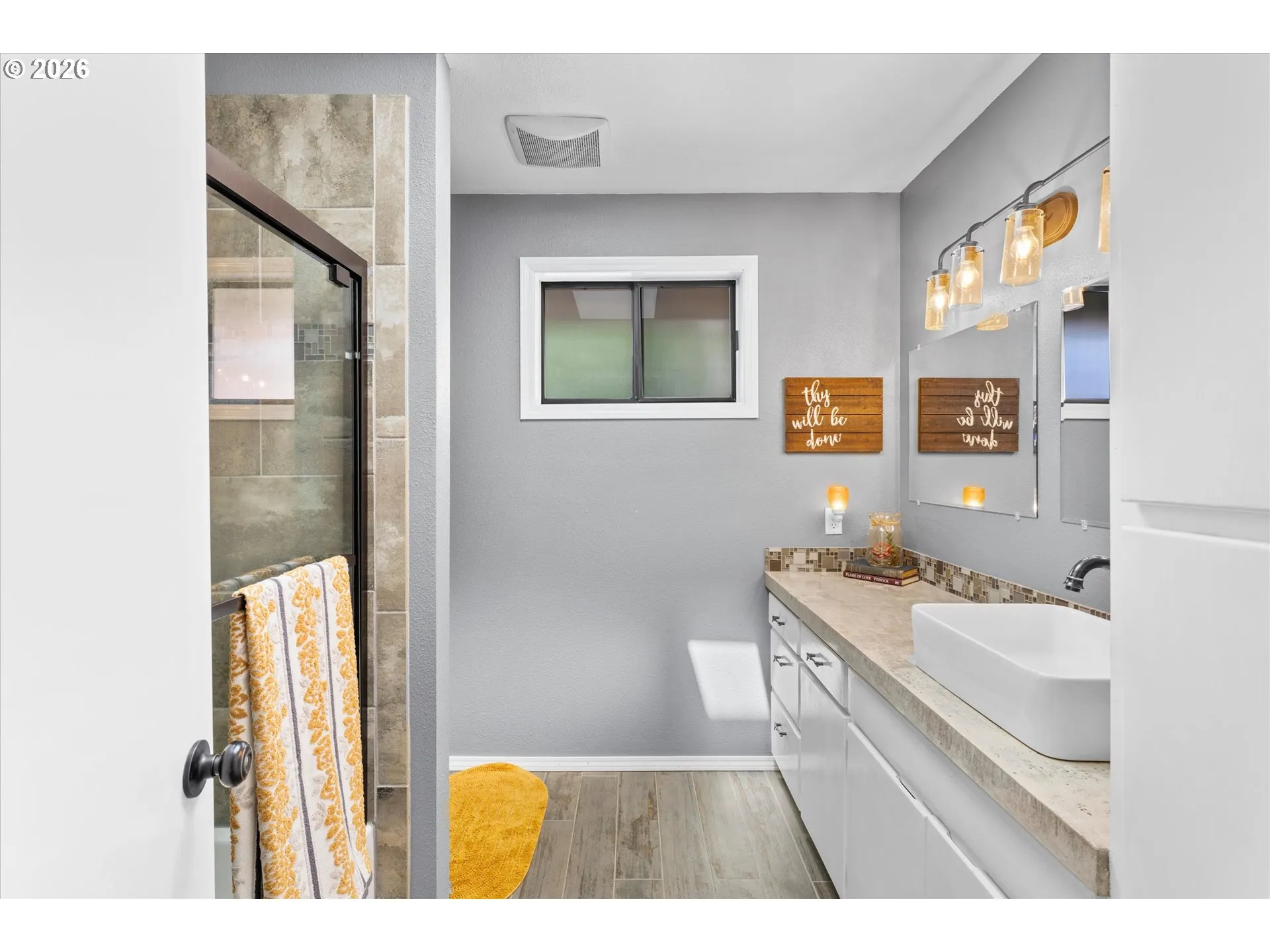 Bathroom-Upper