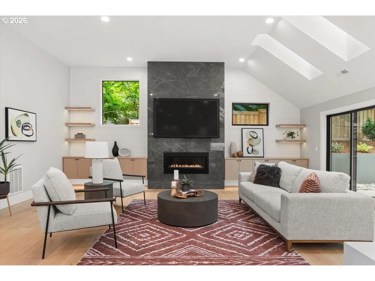 Living Room-Fireplace