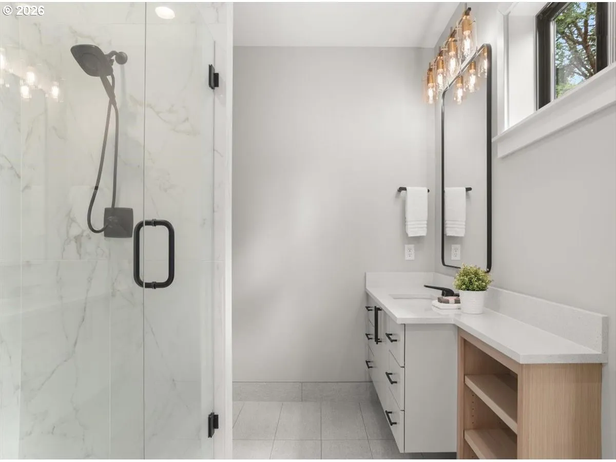 Bathroom, Attached-Upper