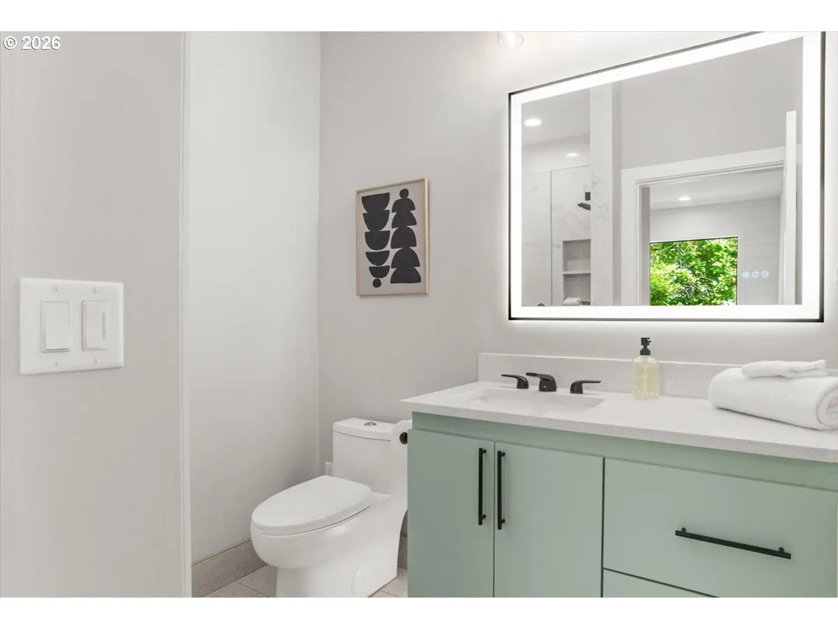 Bathroom-Upper