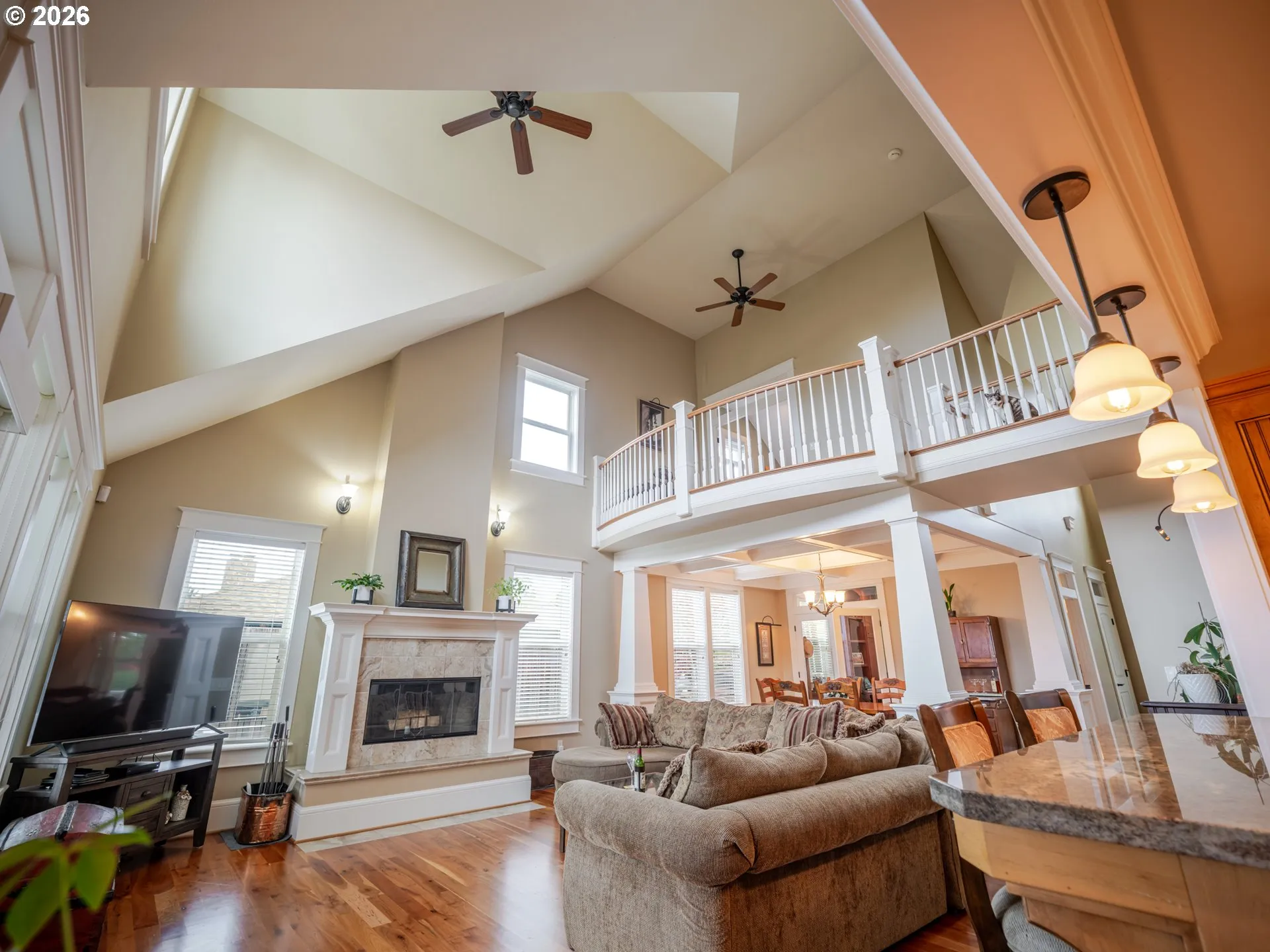 Living Room-Fireplace