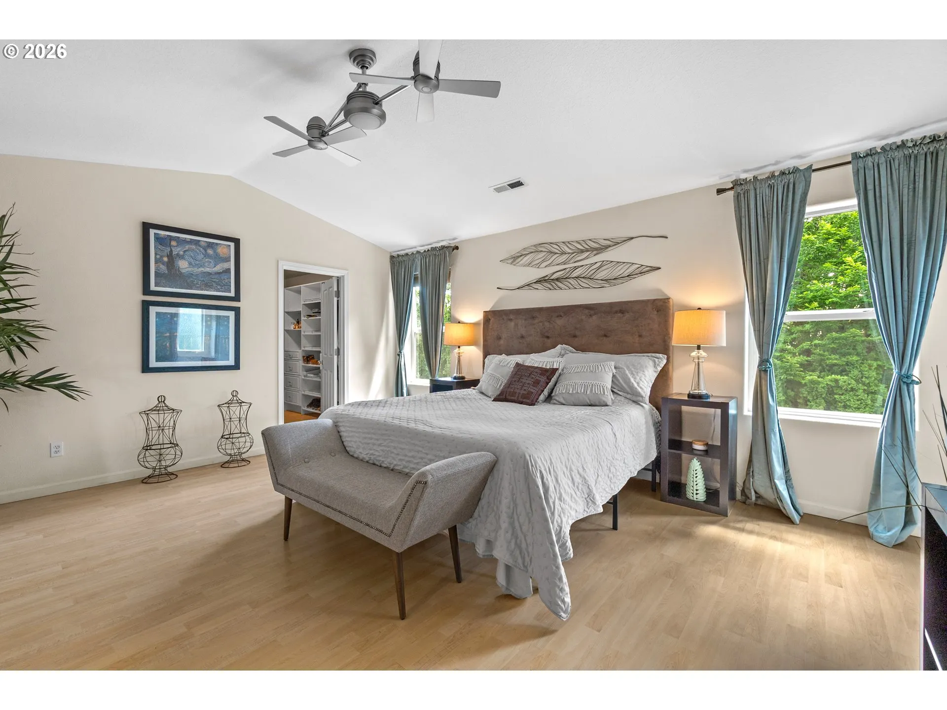 Bedroom, Primary