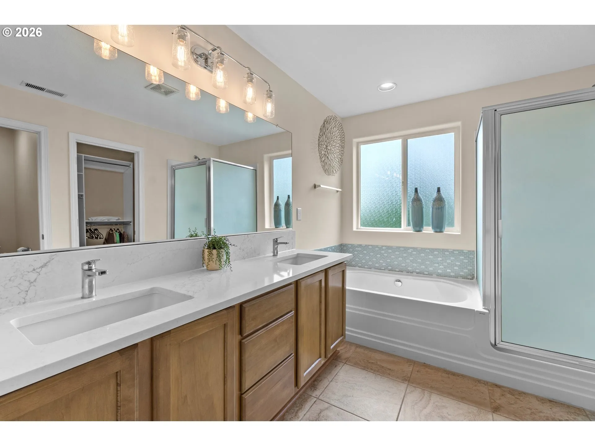 Bathroom, Attached