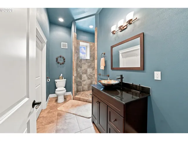 Bathroom-Lower