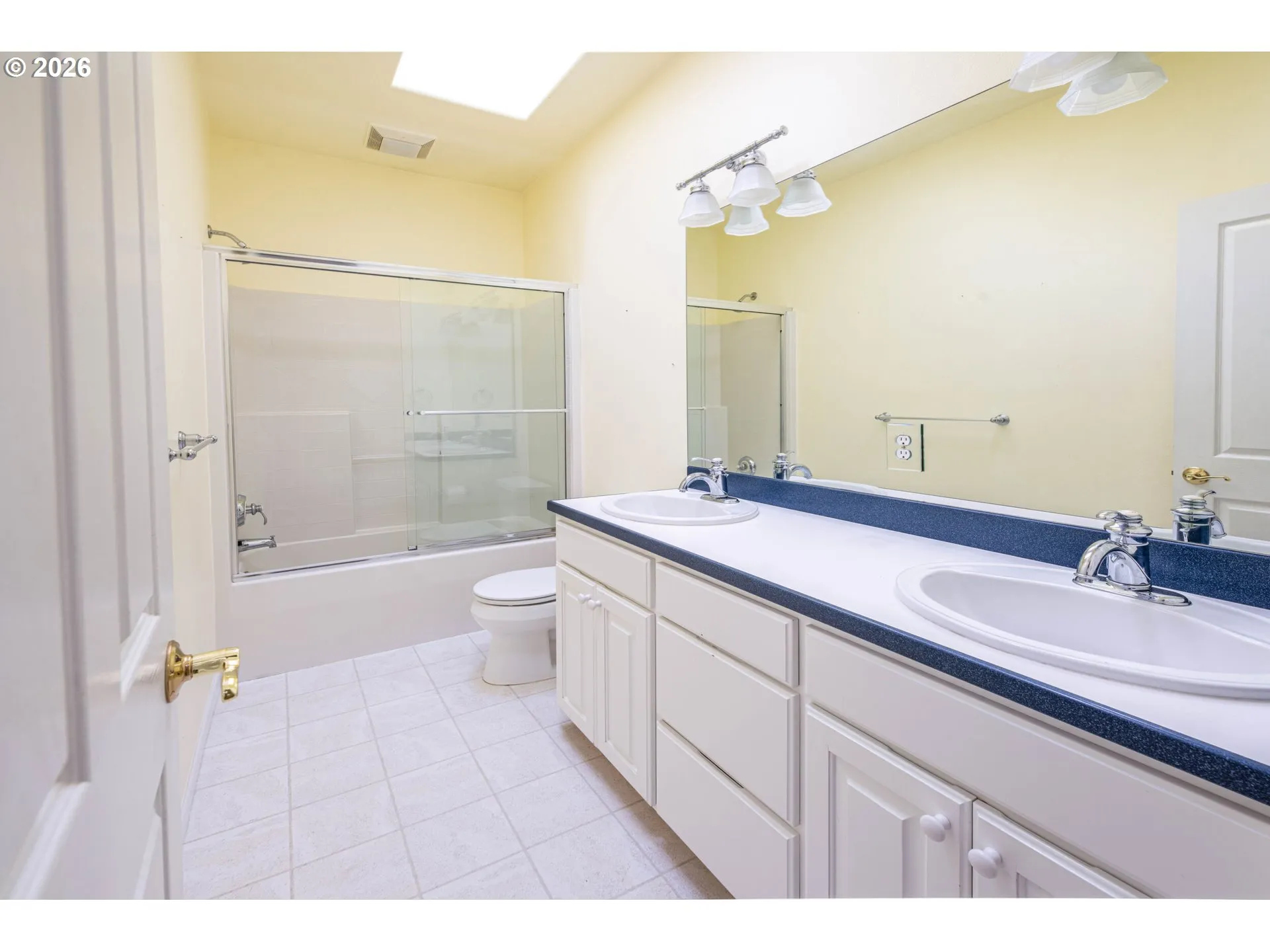 Bathroom-Hall