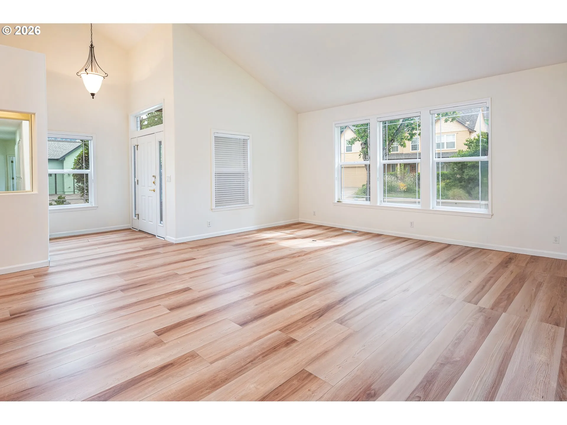 Living Room-Vaulted Ceilings