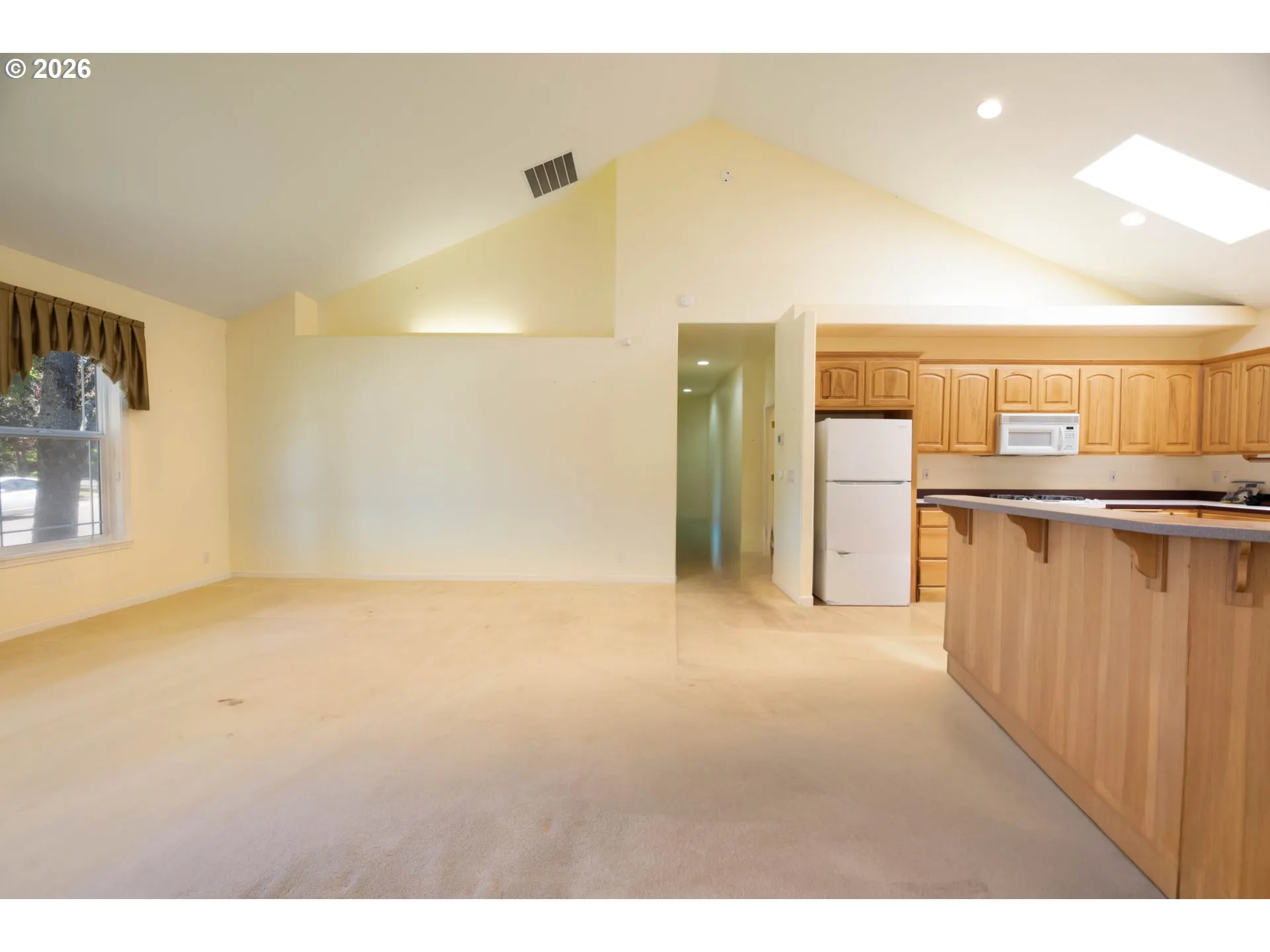 Living Room-Vaulted Ceilings