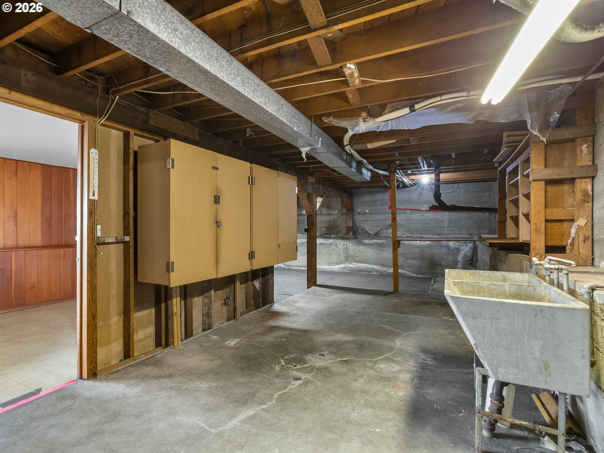 Basement-Unfinished