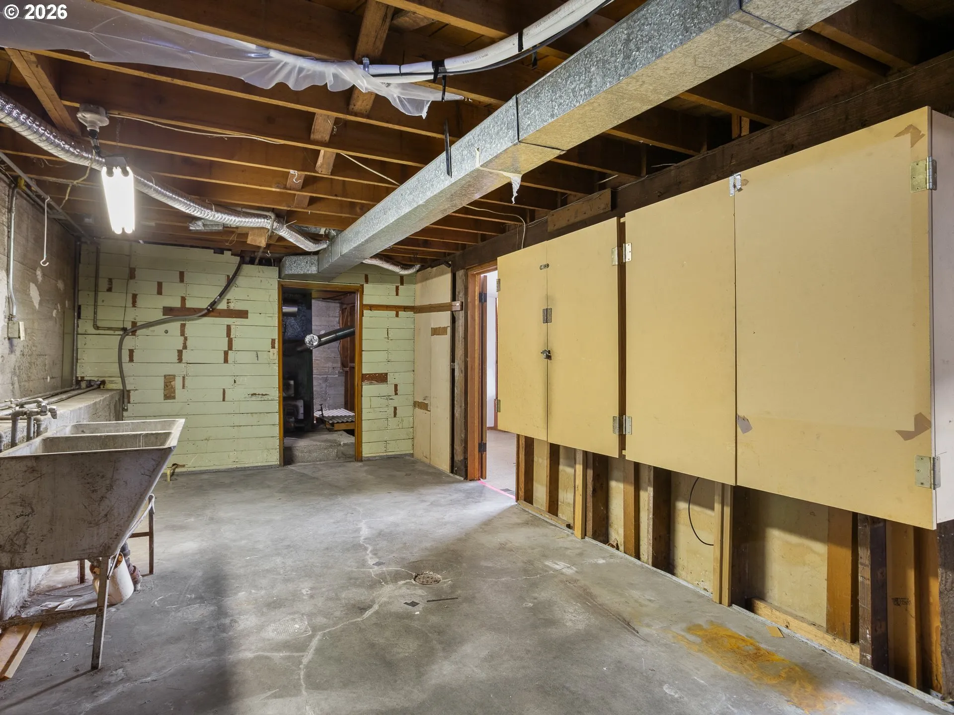 Basement-Unfinished
