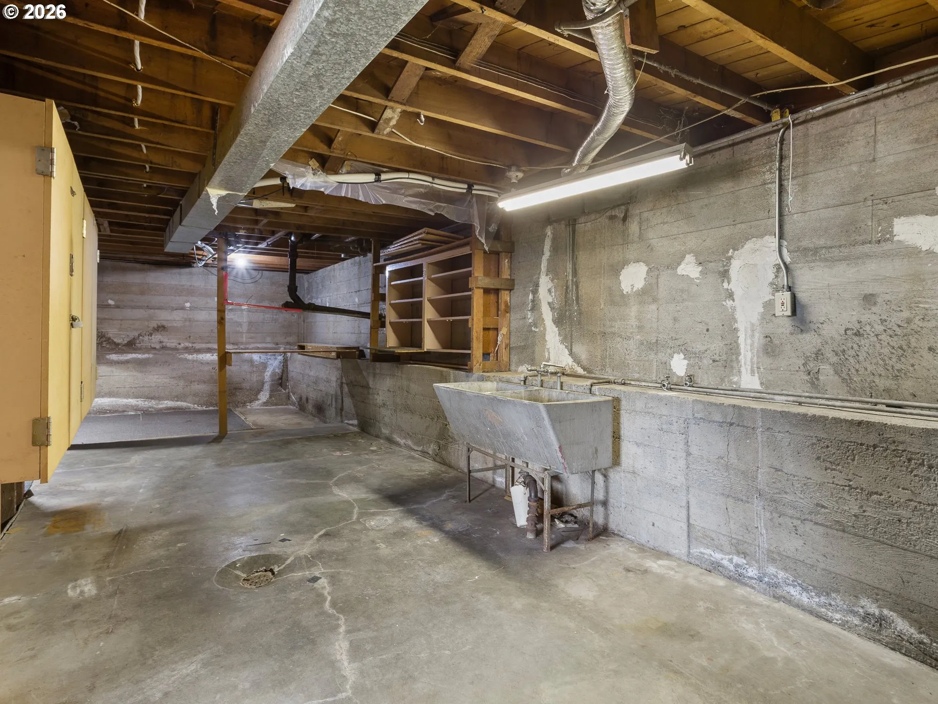 Basement-Unfinished