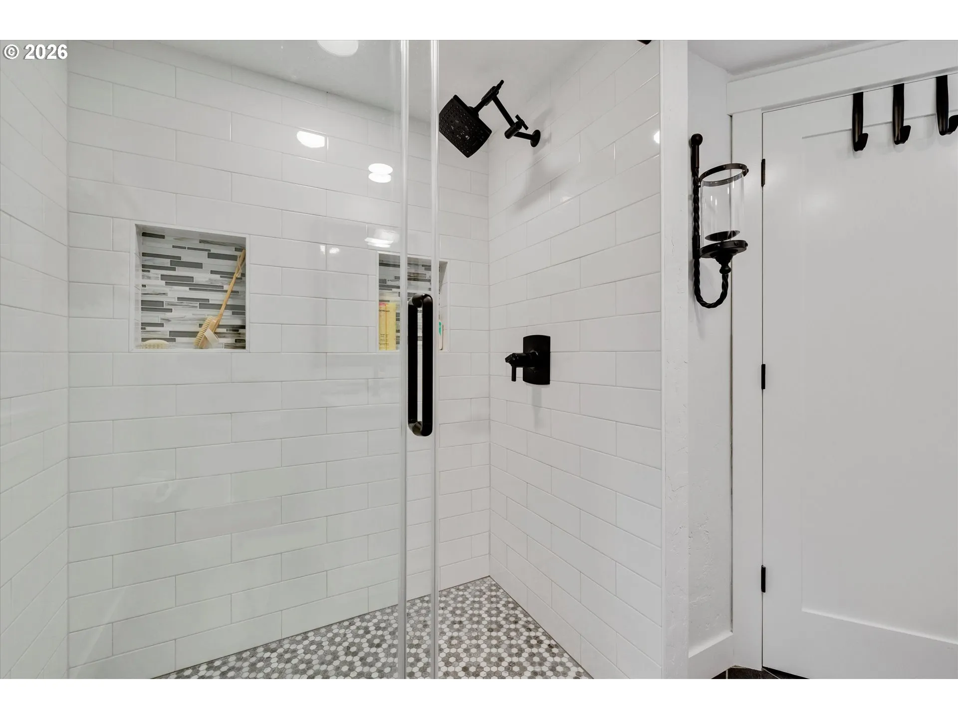 Bathroom-Walk in Shower