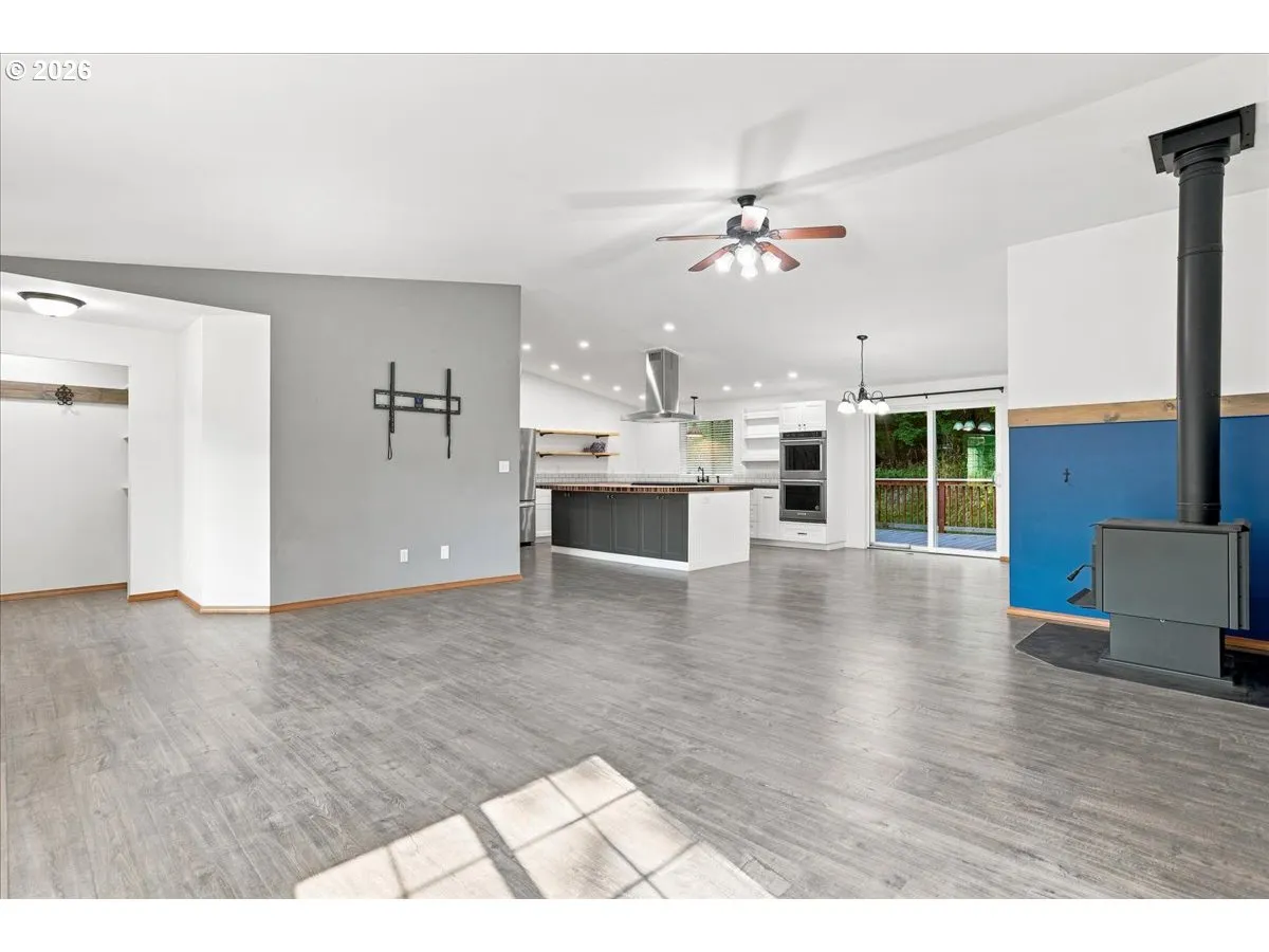 Living Room/Dining Room