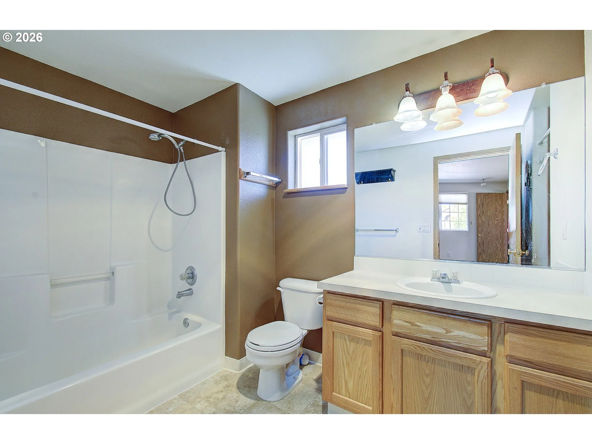 Bathroom, Attached-Upper