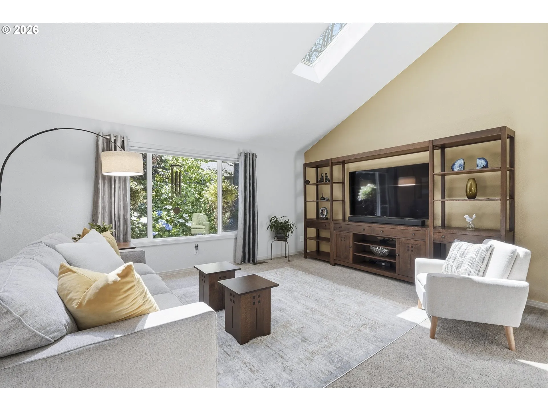 Living Room-Vaulted Ceilings