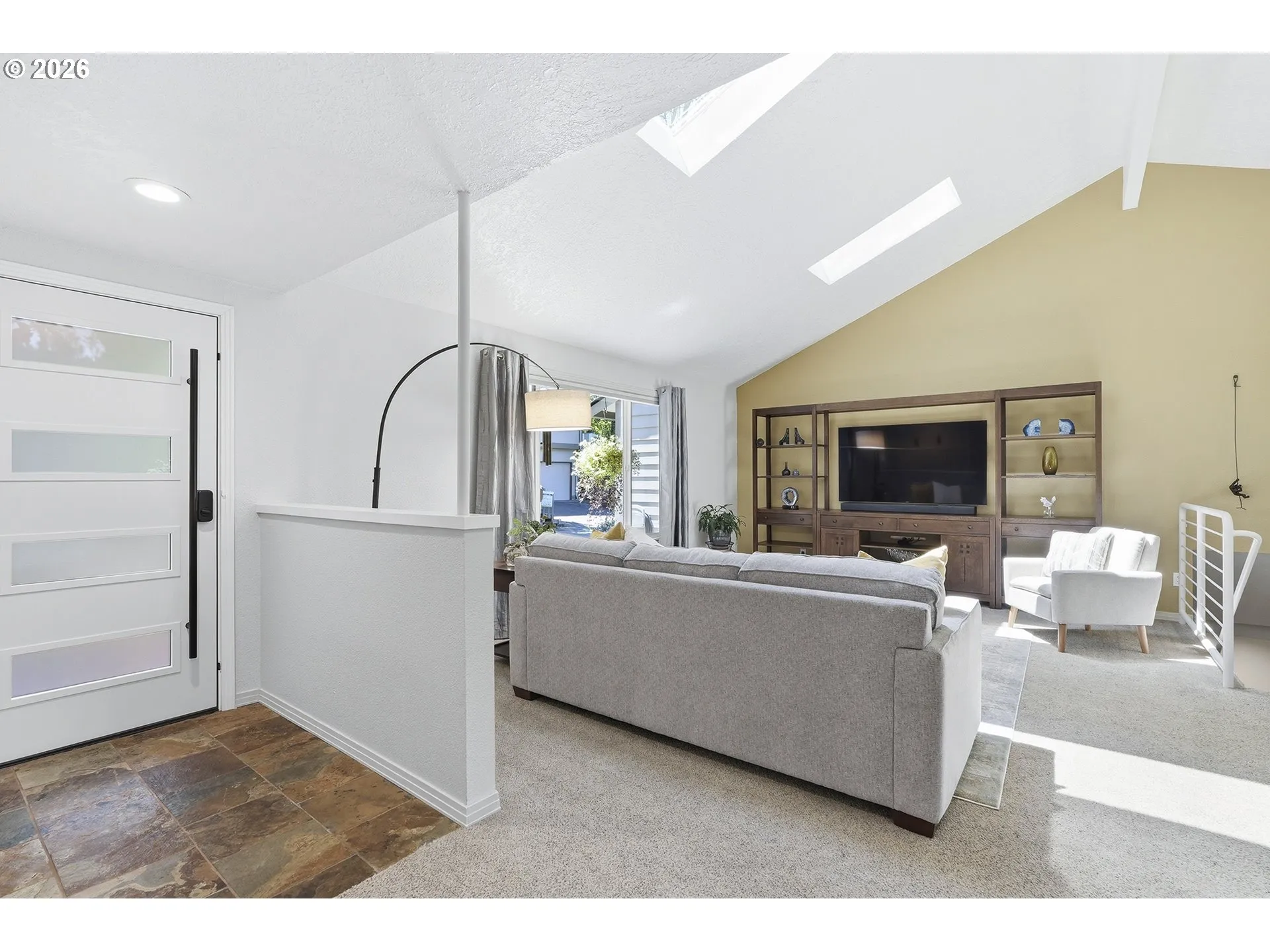 Living Room-Vaulted Ceilings