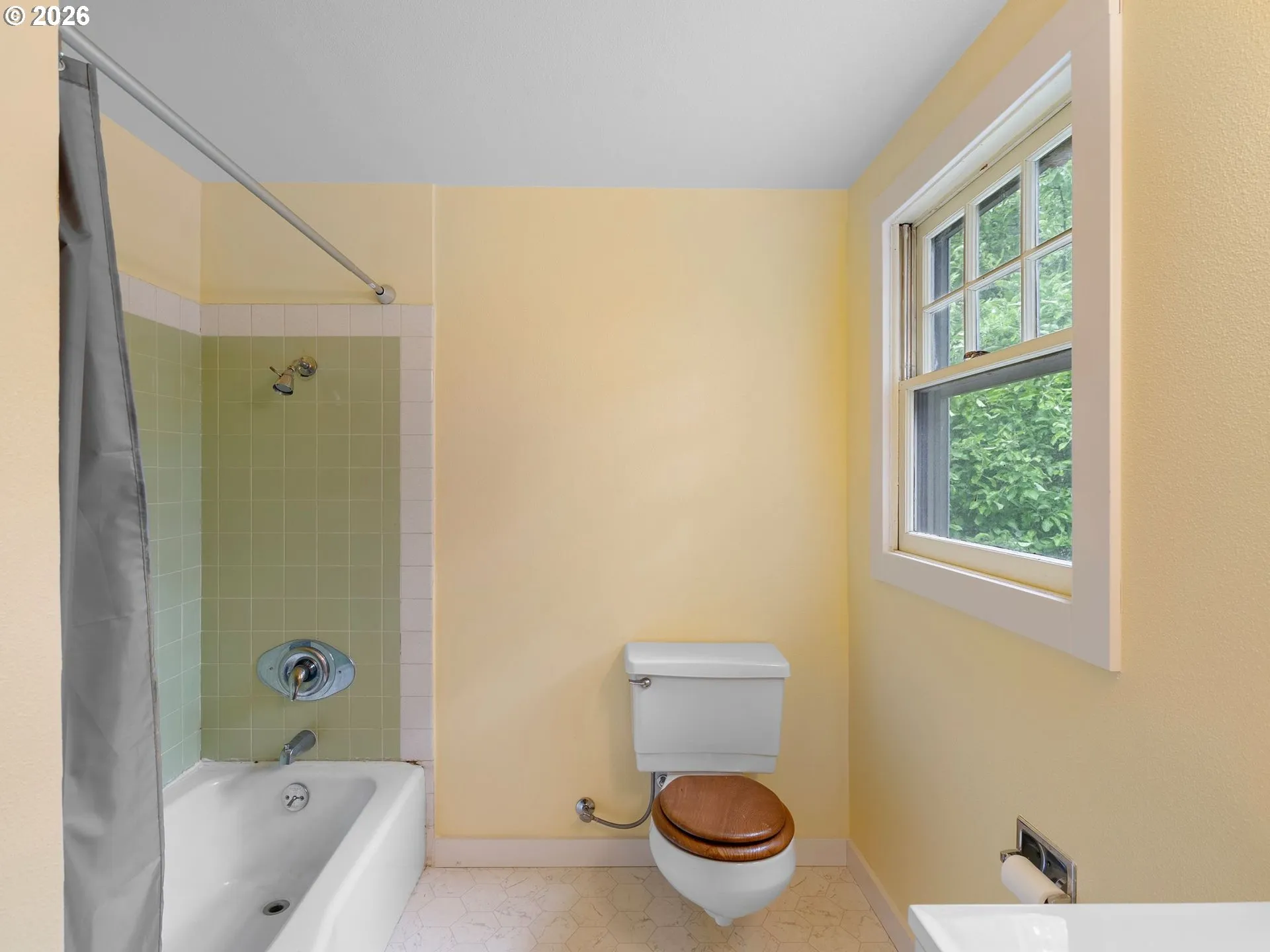 Bathroom-Upper