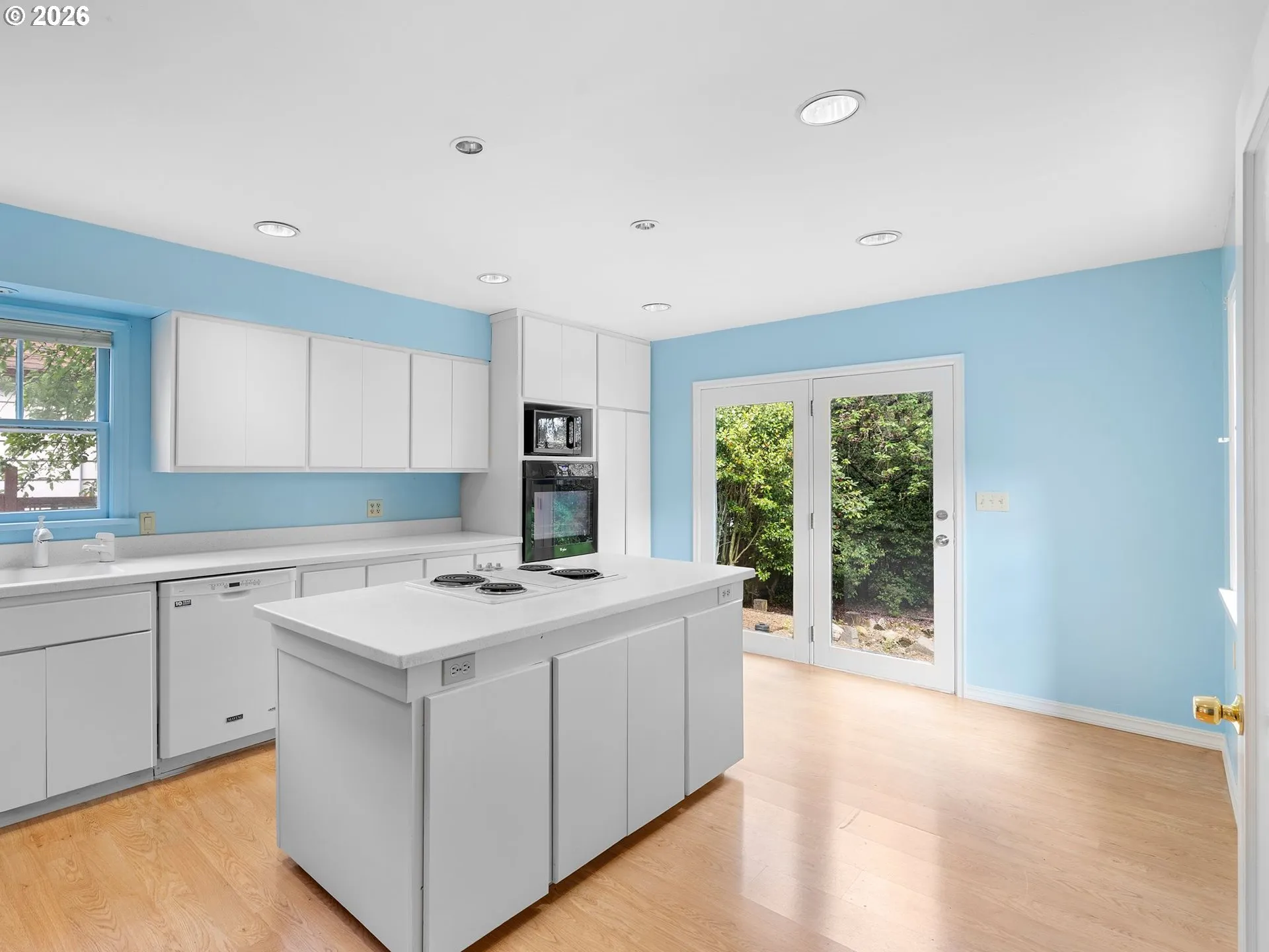 Kitchen-Island
