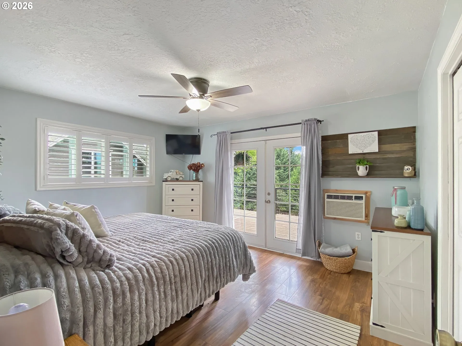 Bedroom, Primary-Ceiling Fan