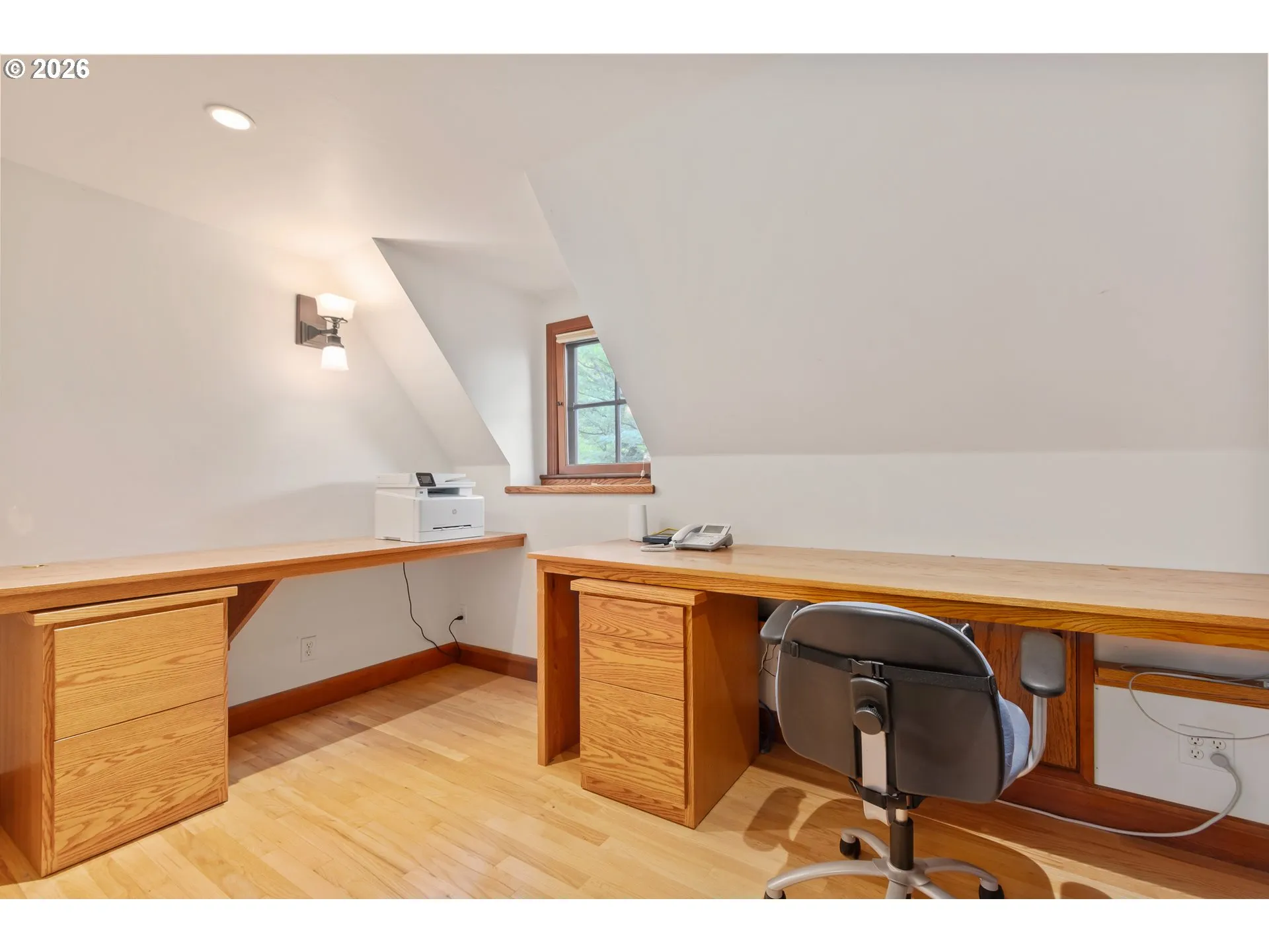 Den/Office-Upper