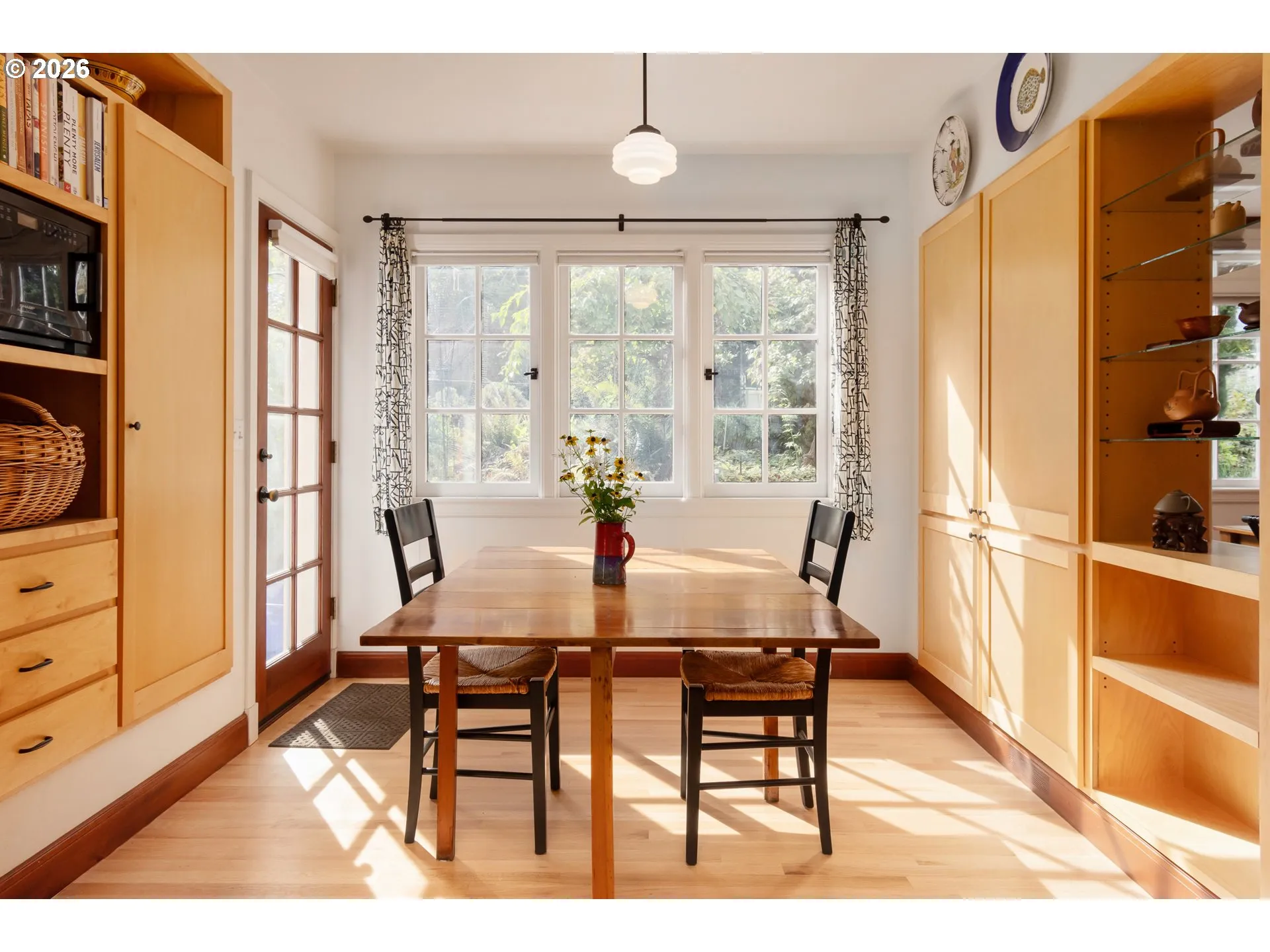 Kitchen/Nook-Eating Area